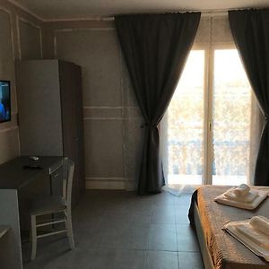 Camera con letto king size